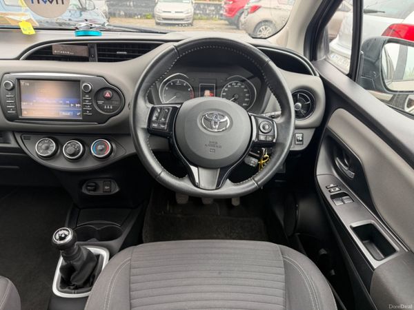 Toyota Yaris LUNA 396763859