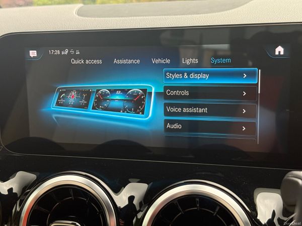 *One Owner* 222 Mercedes-Benz GLA200d! 396777391