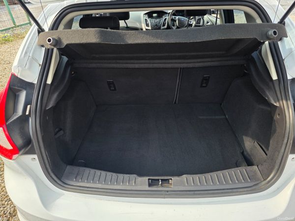 Ford Focus 2014 396799667