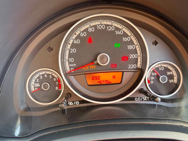Volkswagon Up 396732479