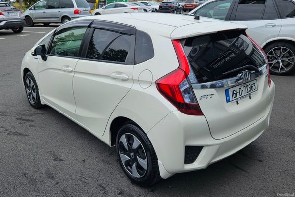 Honda Fit 2016 Petrol Hybrid Automatic 396880893