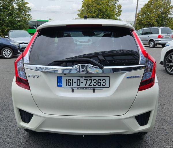 Honda Fit 2016 Petrol Hybrid Automatic 396880895
