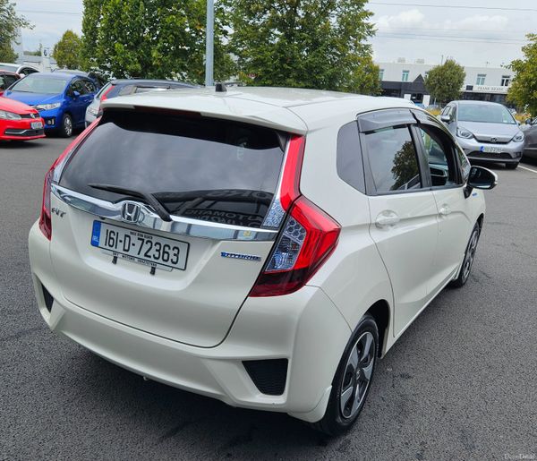 Honda Fit 2016 Petrol Hybrid Automatic 396880897