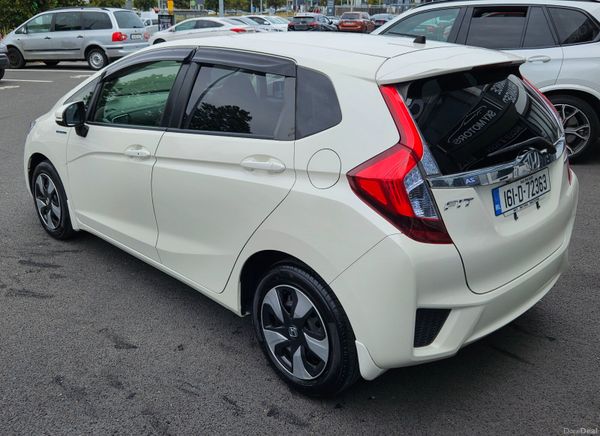 Honda Fit 2016 Petrol Hybrid Automatic 396880899