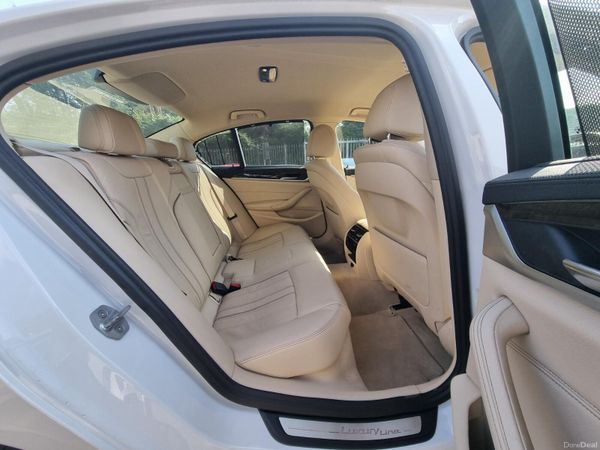 2017 BMW 5-Series Luxury Line – Japanese Import 396890267