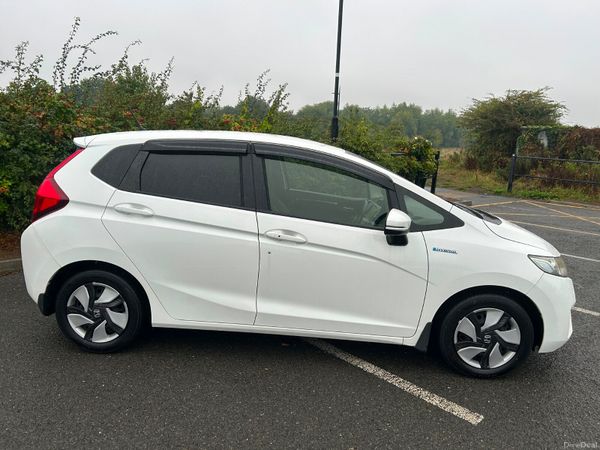 HONDA FIT 2015 HYBRID 396802771