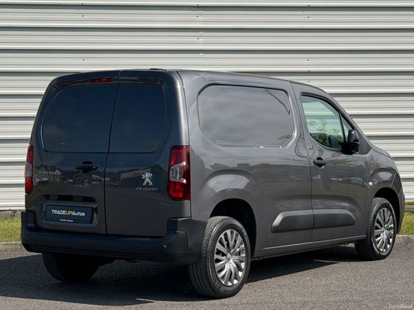 Peugeot Partner 2022 396821171