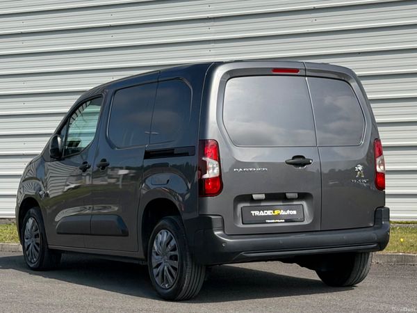 Peugeot Partner 2022 396821173