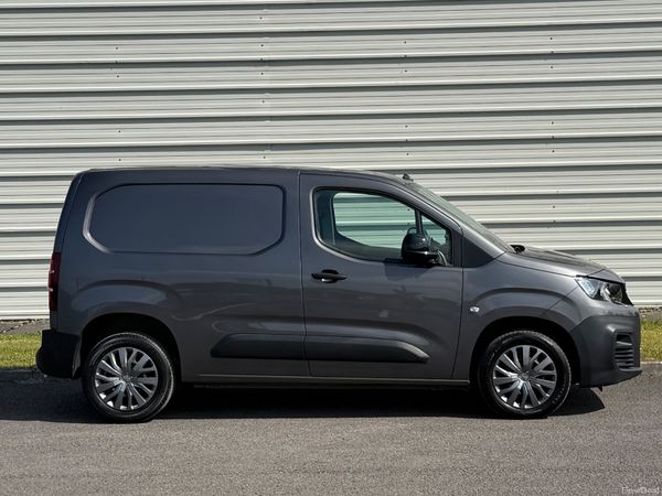 Peugeot Partner 2022 396821179
