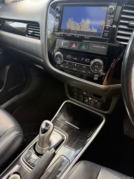 Excellent Condition 162 Mitsubishi Outlander PHEV! 396831933