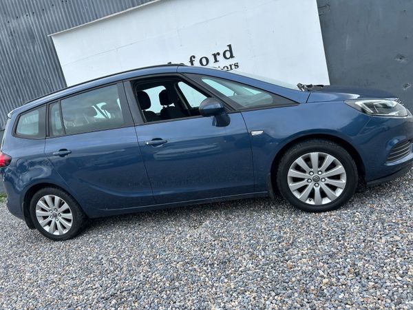 Opel Zafira 2016 (7 Seater ) 397055203