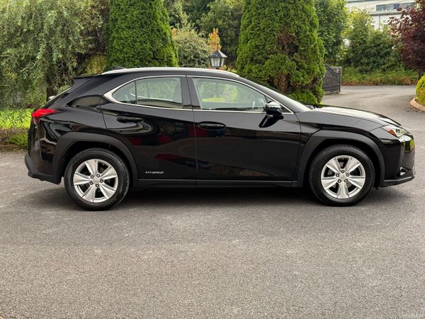 Immaculate 201 Lexus UX250h! 397062533