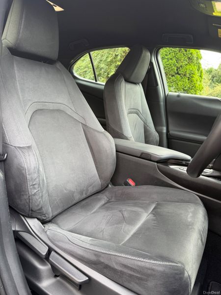 Immaculate 201 Lexus UX250h! 397063171