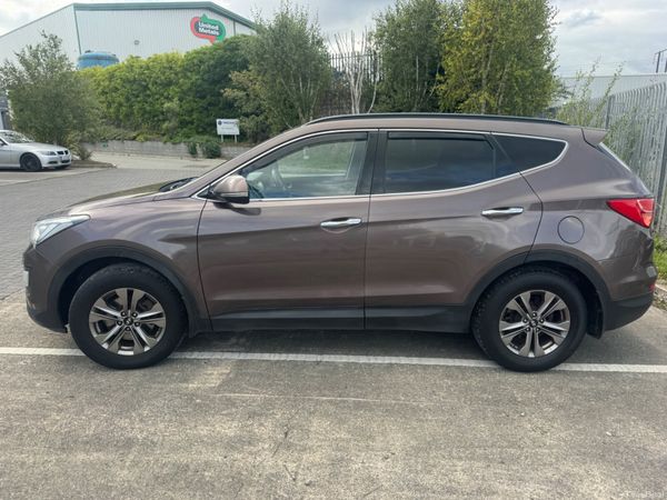 Hyundai Santa Fe 2015 seven seater 397097889