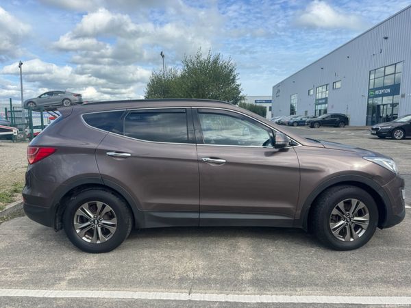 Hyundai Santa Fe 2015 seven seater 397097903