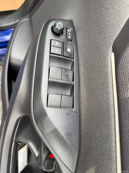 Toyota Yaris Automatic 397097925
