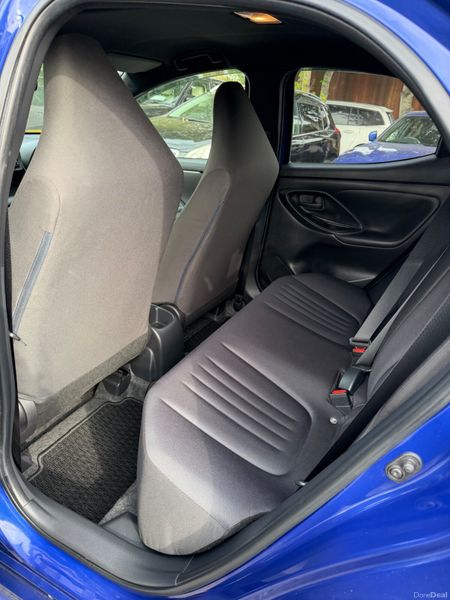 Toyota Yaris Automatic 397097927