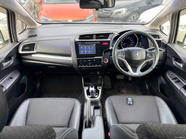 HONDA FIT 1.5L Hybrid Automatic 76000KM ONLY 397149451
