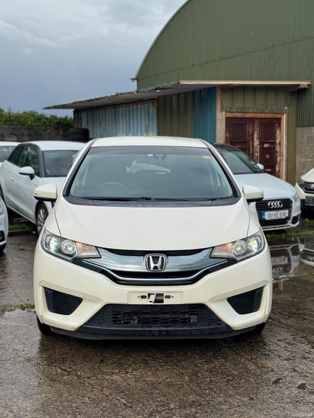 HONDA FIT 1.5L HYBRID AUTOMATIC 2015 69000KM ONLY 397153703
