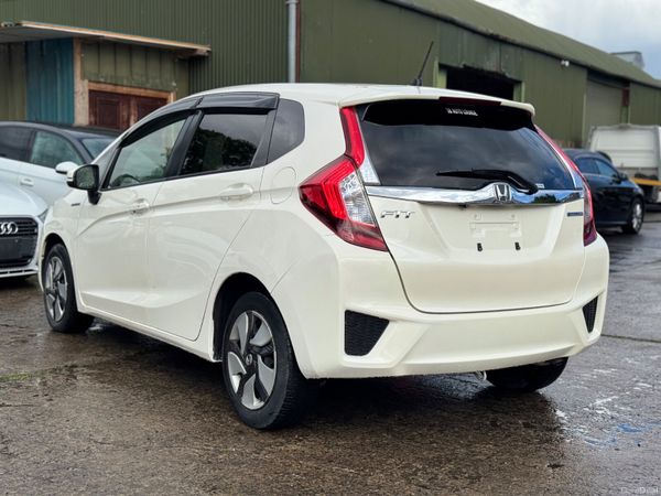 HONDA FIT 1.5L HYBRID AUTOMATIC 2015 69000KM ONLY 397153709