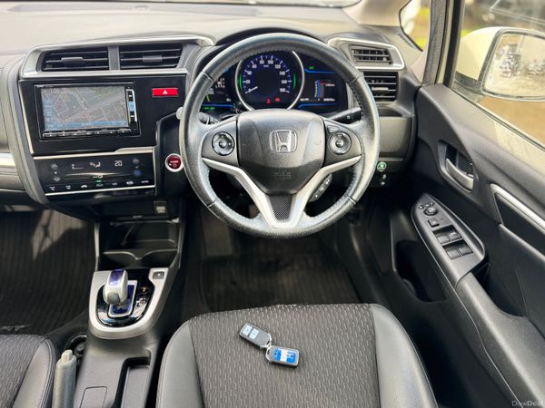 HONDA FIT 1.5L HYBRID AUTOMATIC 2015 69000KM ONLY 397153711