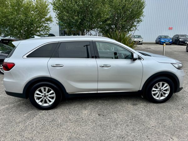 Kia Sorento 2019 platinum model  seater 397106443