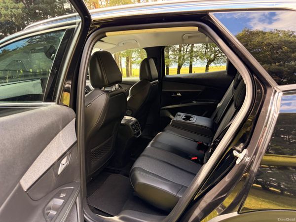 Peugeot 3008 2022 1.2 Allure Automatic 397256507