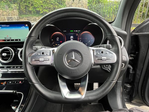 Mercedes-Benz GLC300d AMG Line Premium. NCT 03/28 397260035