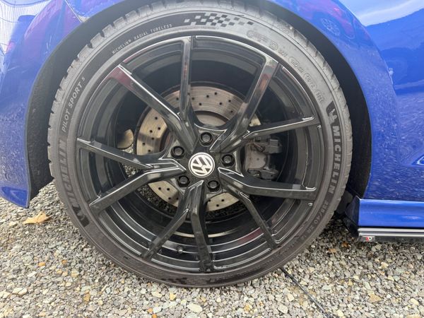 VW Golf R 397288319