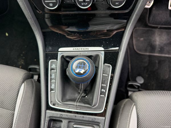 VW Golf R 397288327