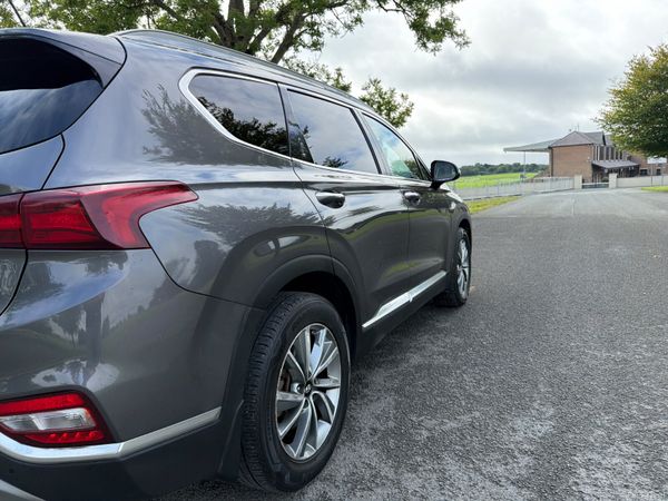 Hyundai Santa Fe 2019 Executive Plus 397221155