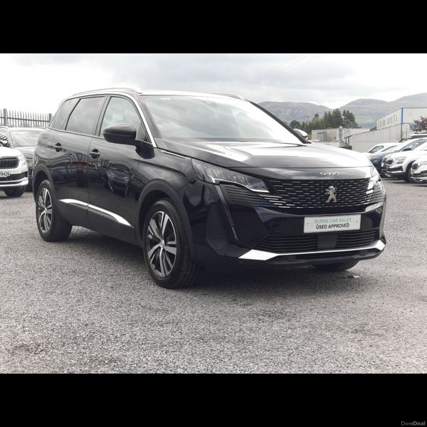 Peugeot 5008 MPV, Diesel, 2024, Black