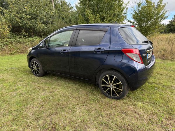Toyota Vitz 2014. 1.0 L PETROL AUTOMATIC 397350037