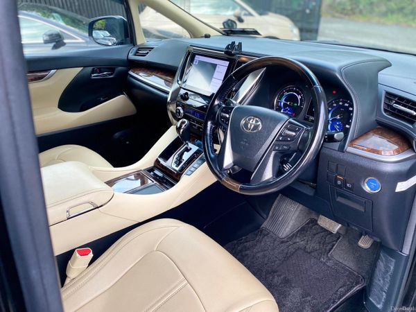 TOYOTA ALPHARD 2.5 HYBRID E-FOUR (8 SEATER) 397301399