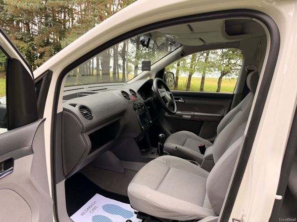 Volkswagen Caddy 1.9 TDI Life 5 Seater 397450313