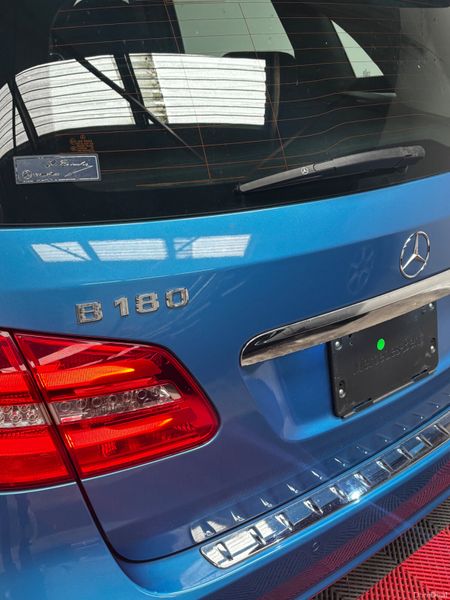 MERCEDES 180B AUTO ( LOW KMS ) 397451581