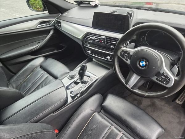 BMW 5-Series M-sport / Petrol/plug-in 397465785