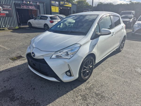 2022 Toyota Prius 1.5L Hybrid Low Miles Automatic 397485159