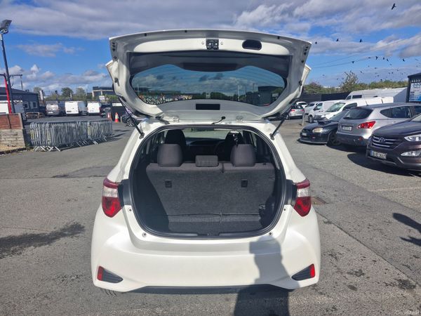 2022 Toyota Prius 1.5L Hybrid Low Miles Automatic 397485139