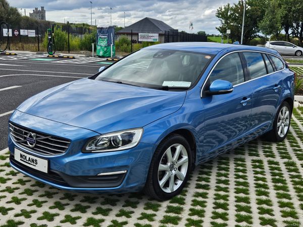2016 Volvo V60 SE, 5 of 34