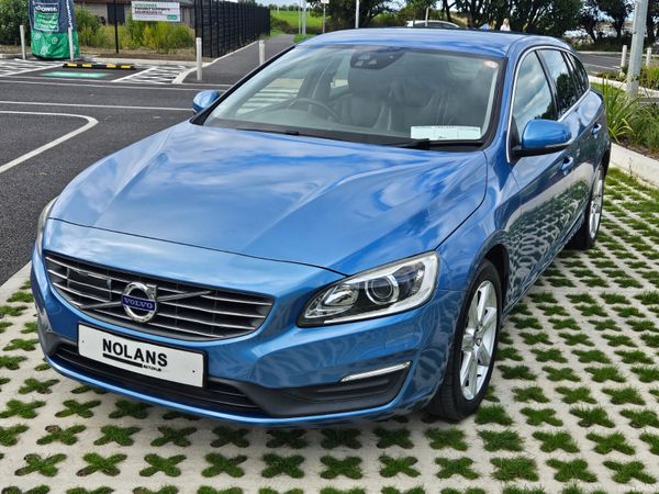 2016 Volvo V60 SE, 4 of 34