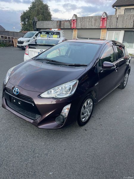 2015 Toyota Aqua, 4 of 11