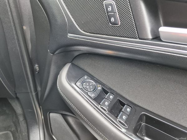 2017(172)  Ford S-Max (Titanium spec) 397532693