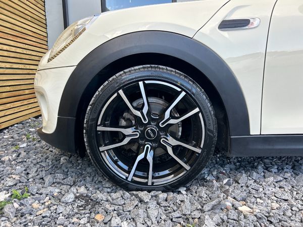 Mini Cooper D Auto 2017 397676059