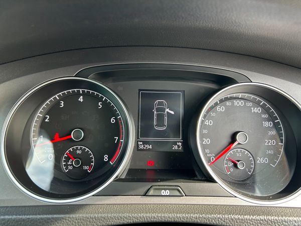 VOLKSWAGEN GOLF 2015, 1.2 TSI 5DR AUTO LOW KMS 397686135