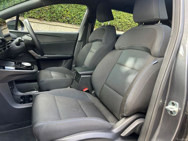 2023 MG 4 EXCITE 64kw SERVICE HISTORY 397767365