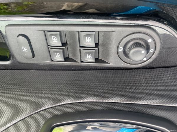 Renault Captur 2015, automatic , low milage 397768393