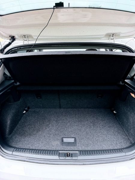 Volkswagen Polo 2014 397769527