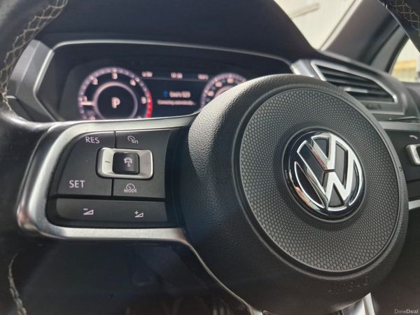17 Volkswagen Tiguan R Line 2.0 TDi Auto 397714203