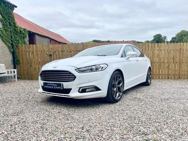 Ford Mondeo 2018 top of the range titanium 397738249